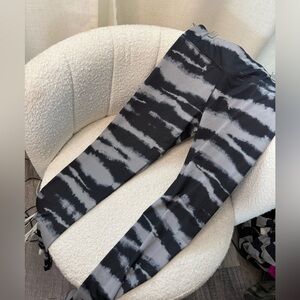 Stylish Black and Gray Leggings